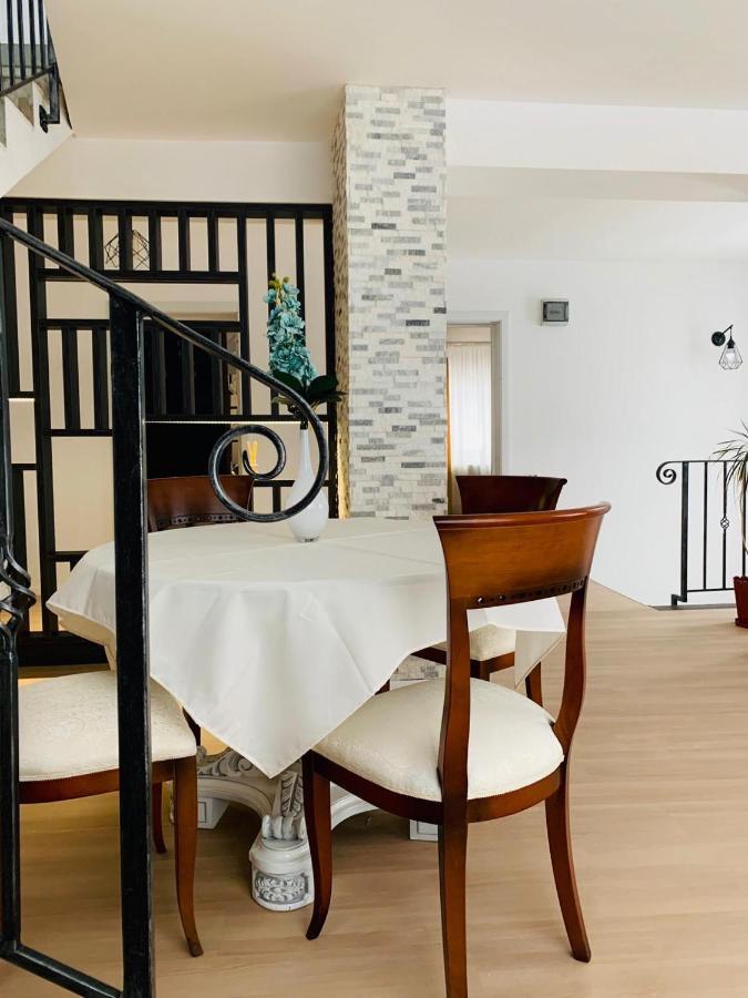 Guest house Residence- For Rent Valea Putnei